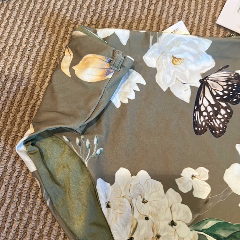 NWT WEWOREWHAT high waist emily bottom in romantic Floral sage size medium - Picture 10 of 11